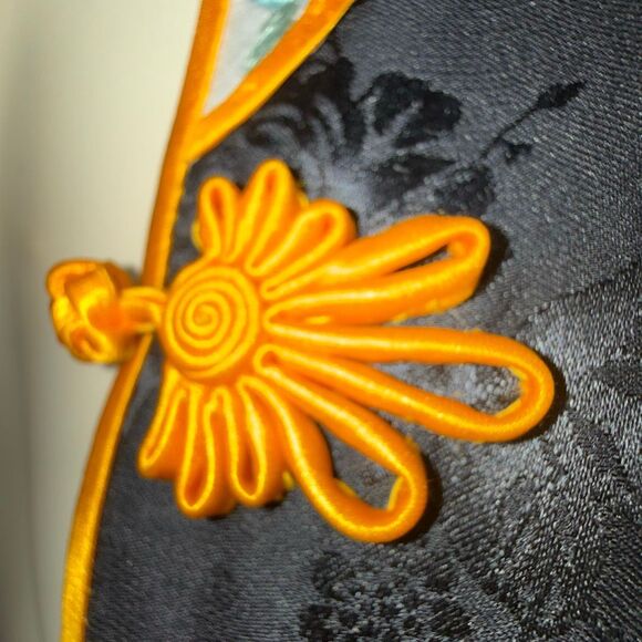 Vintage Jade Lantern Black Silk Embroidered Chinese Robe Duster Coat Floral Trim - Picture 8 of 16